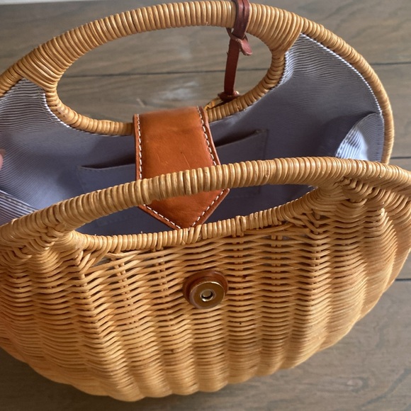 J. McLaughlin Round Wicker Handbag - Picture 3 of 6